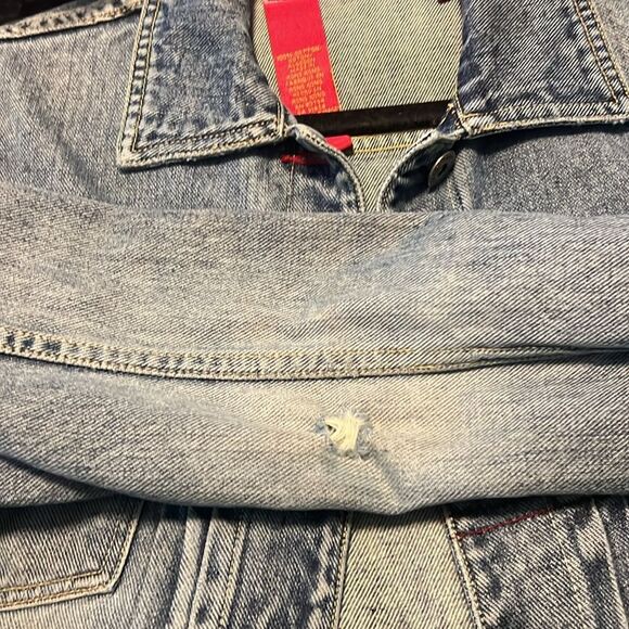 BCBG Denim Jean Jacket 🌺 small 🌺 - Picture 10 of 10